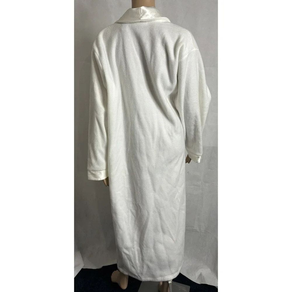 Erika Taylor Intimates Robe Womens Petite L PL Fleece Embroidered Satin **READ